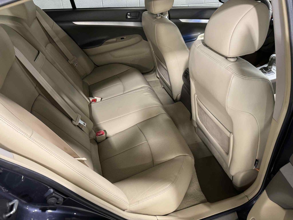 2009 INFINITI G37 Image 17