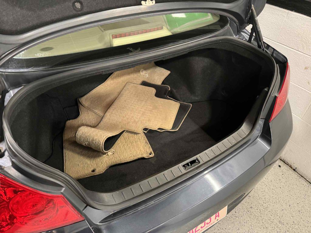 2009 INFINITI G37 Image 18