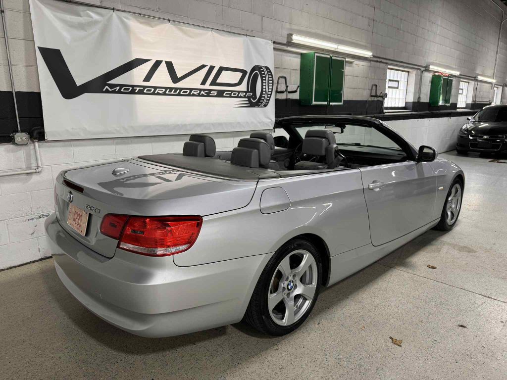2010 BMW 3 Series Image 6