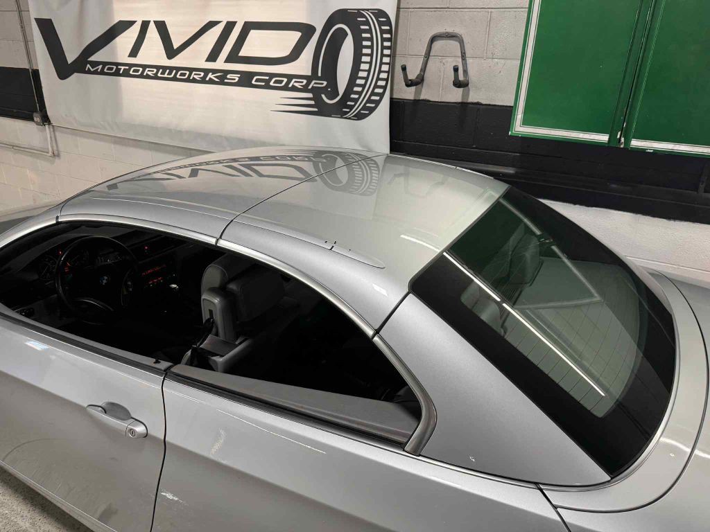 2010 BMW 3 Series Image 11