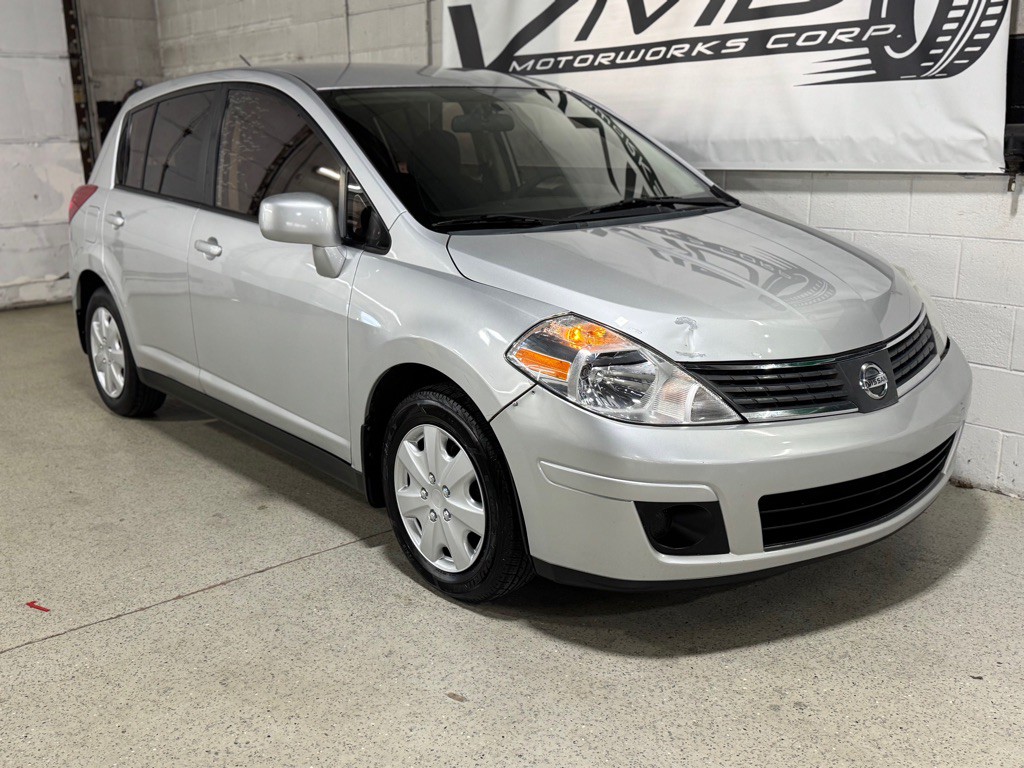 2008 Nissan Versa Image 2