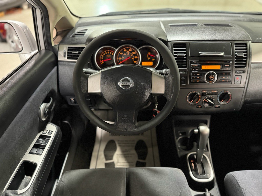 2008 Nissan Versa Image 18