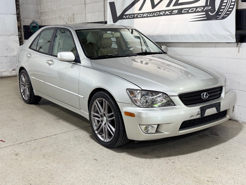 2003 Lexus IS Image 4