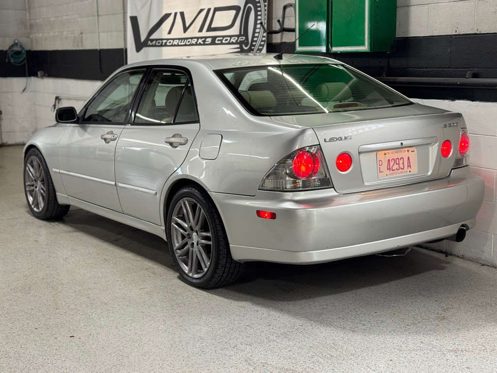 2003 Lexus IS Image 12
