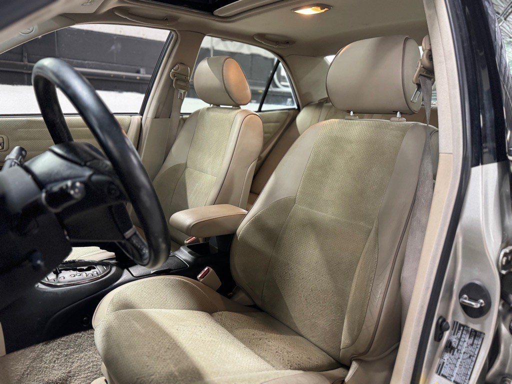 2003 Lexus IS Image 17
