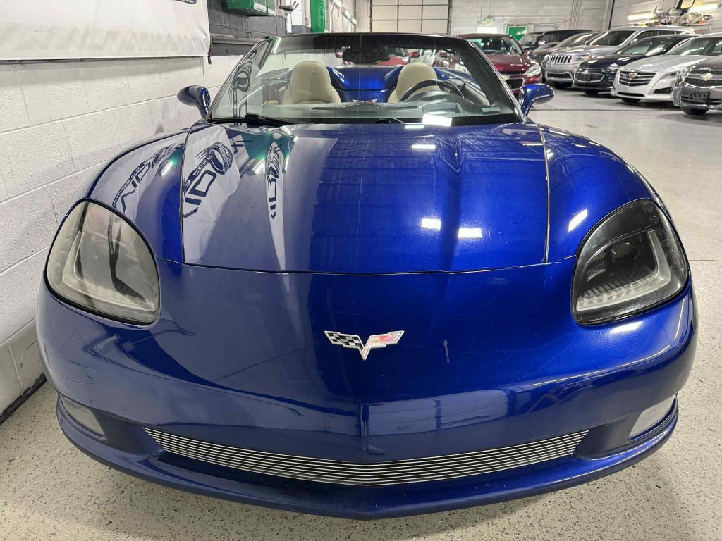 2005 Chevrolet Corvette Image 3