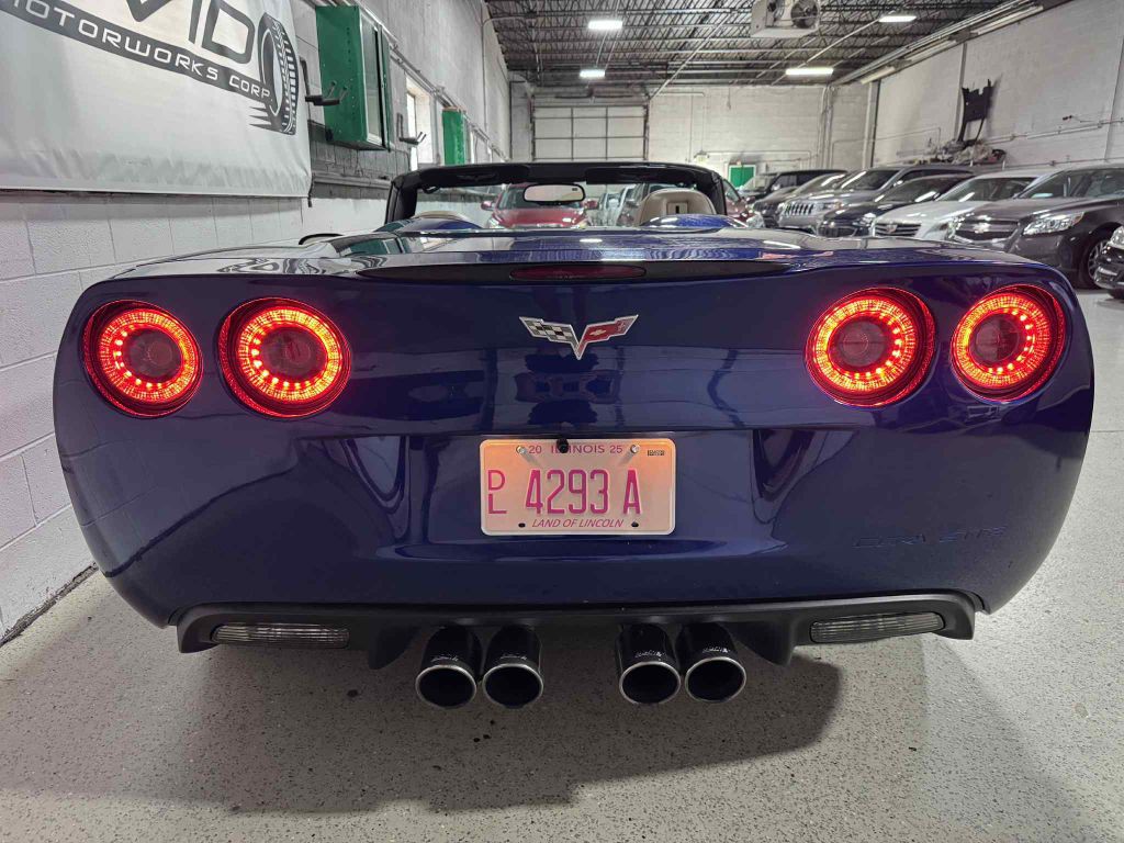 2005 Chevrolet Corvette Image 7