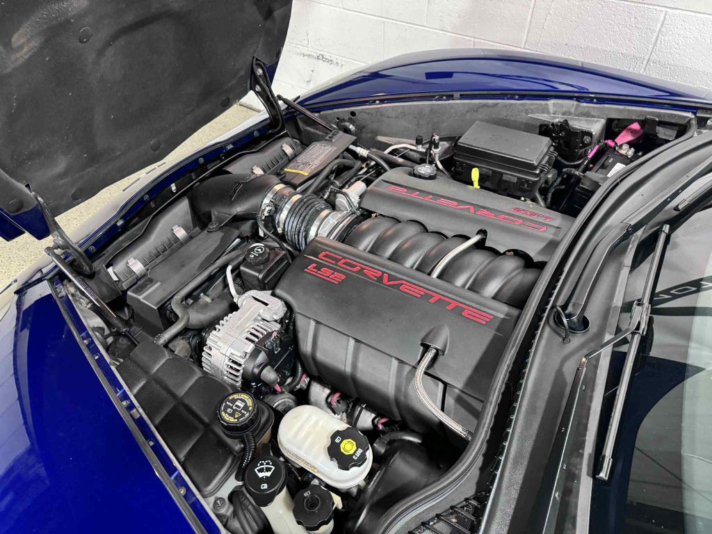 2005 Chevrolet Corvette Image 13