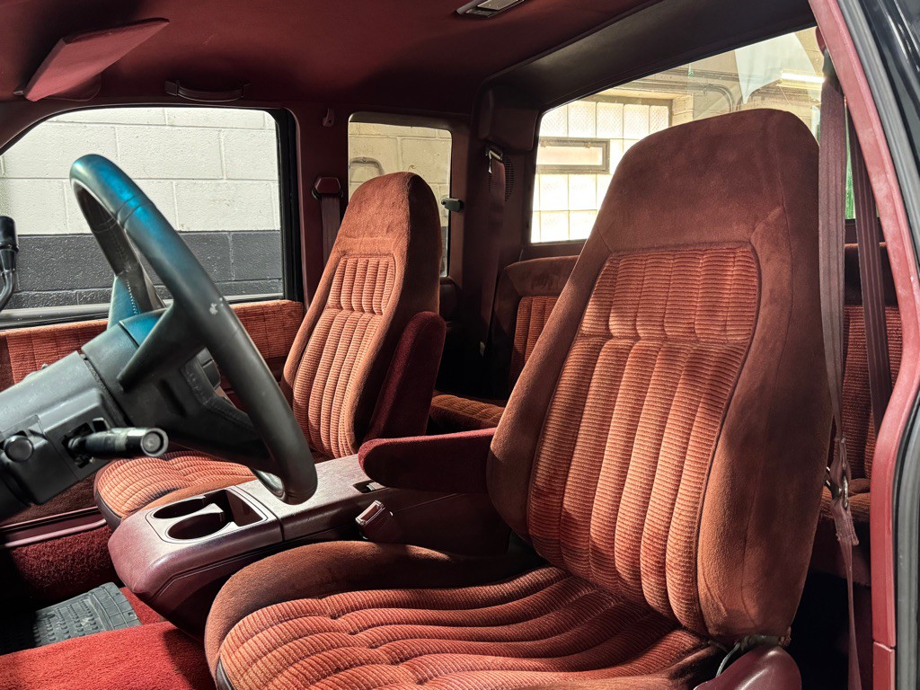 1993 Chevrolet C/K Image 21