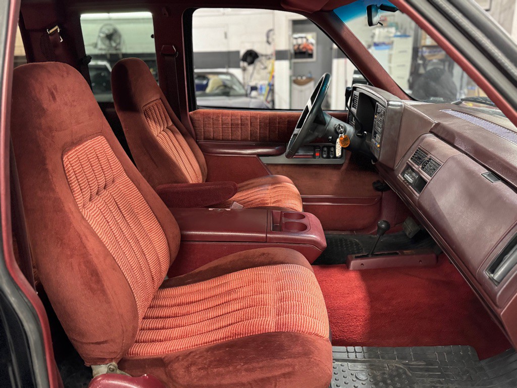 1993 Chevrolet C/K Image 23