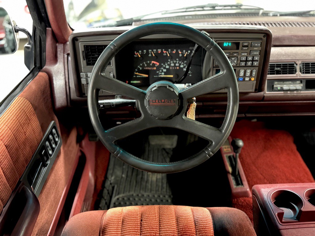 1993 Chevrolet C/K Image 24