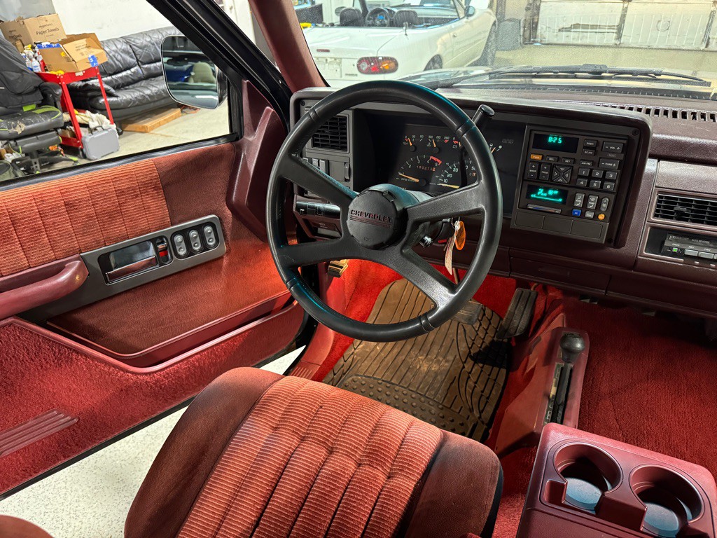 1993 Chevrolet C/K Image 25