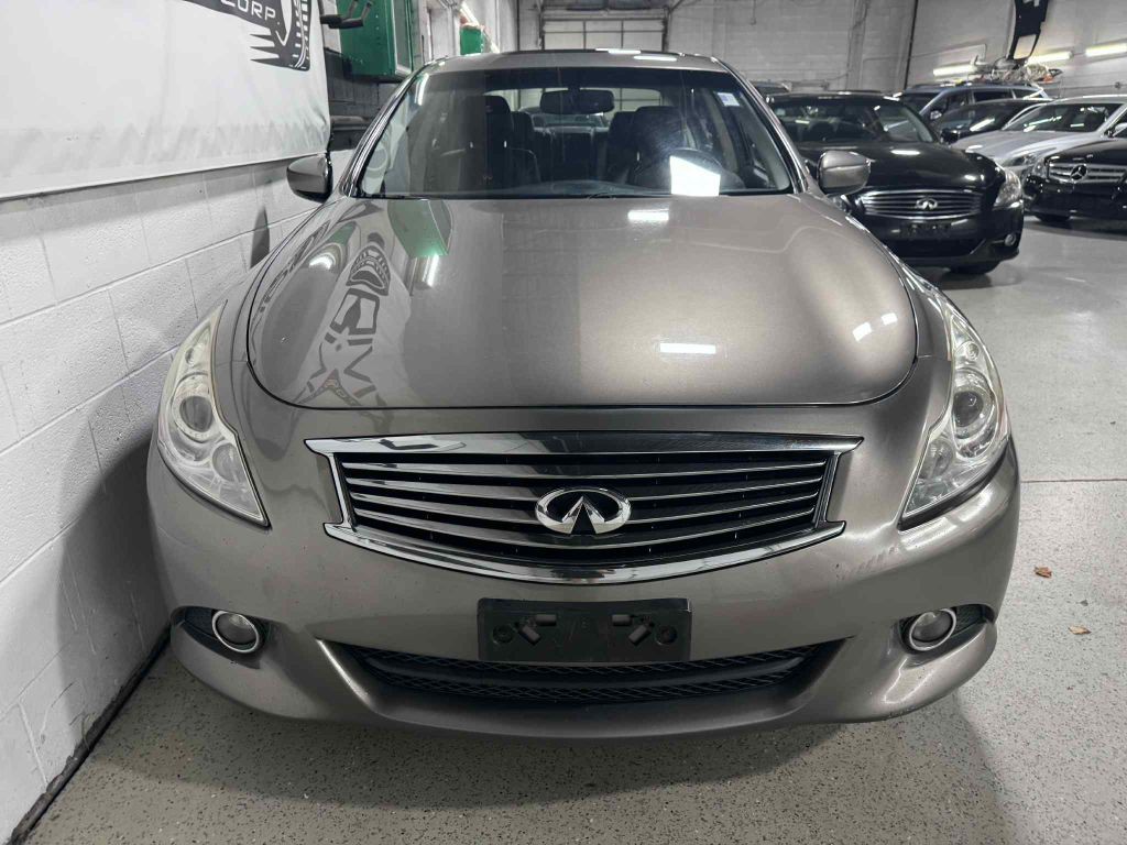 2010 INFINITI G37 Image 3