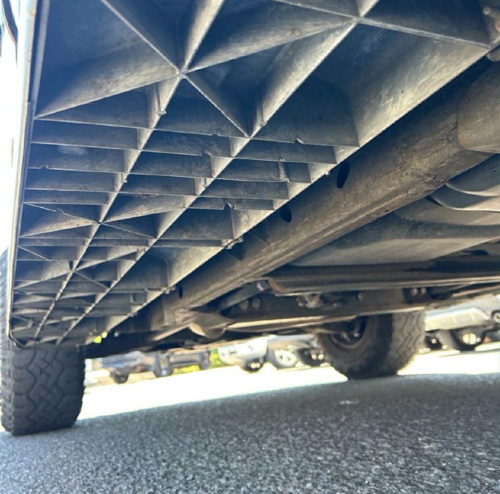 2001 GMC Yukon Image 12