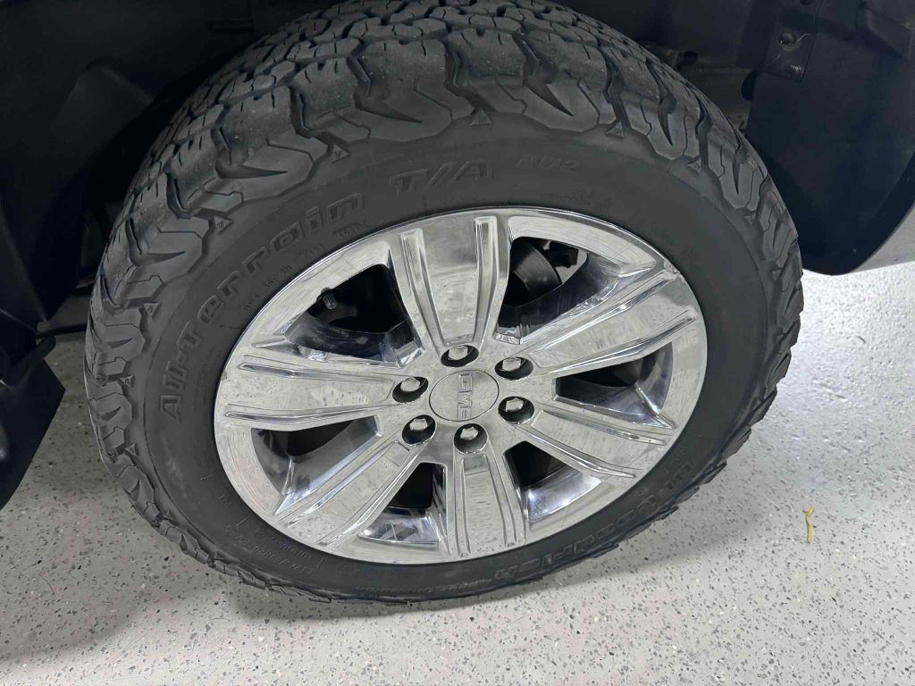2001 GMC Yukon Image 14