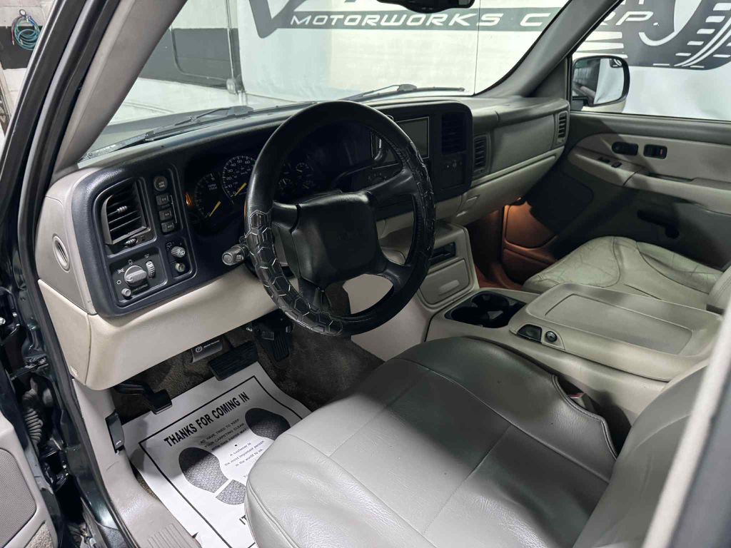 2001 GMC Yukon Image 18