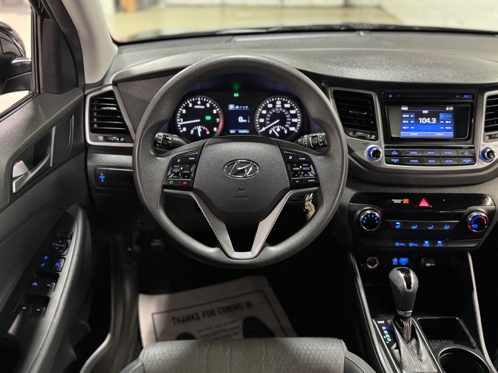 2016 Hyundai Tucson Image 16