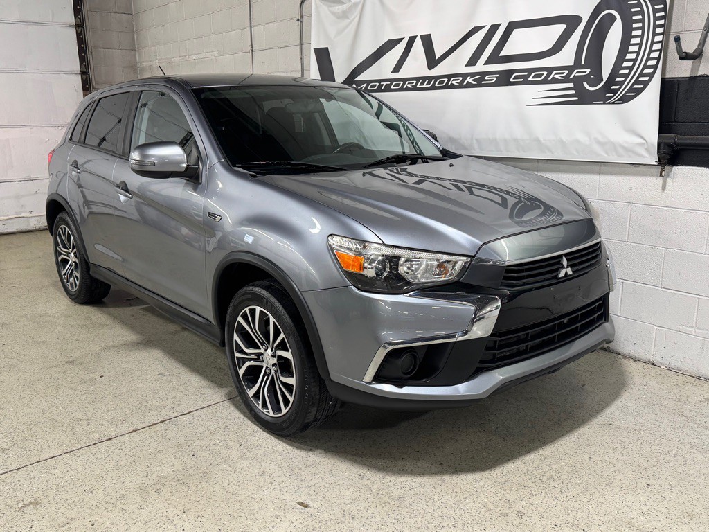 2016 Mitsubishi Outlander Image 2