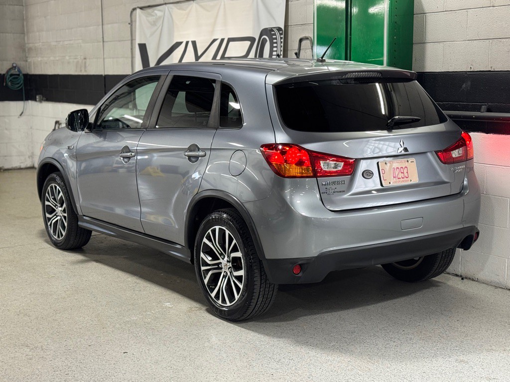 2016 Mitsubishi Outlander Image 14