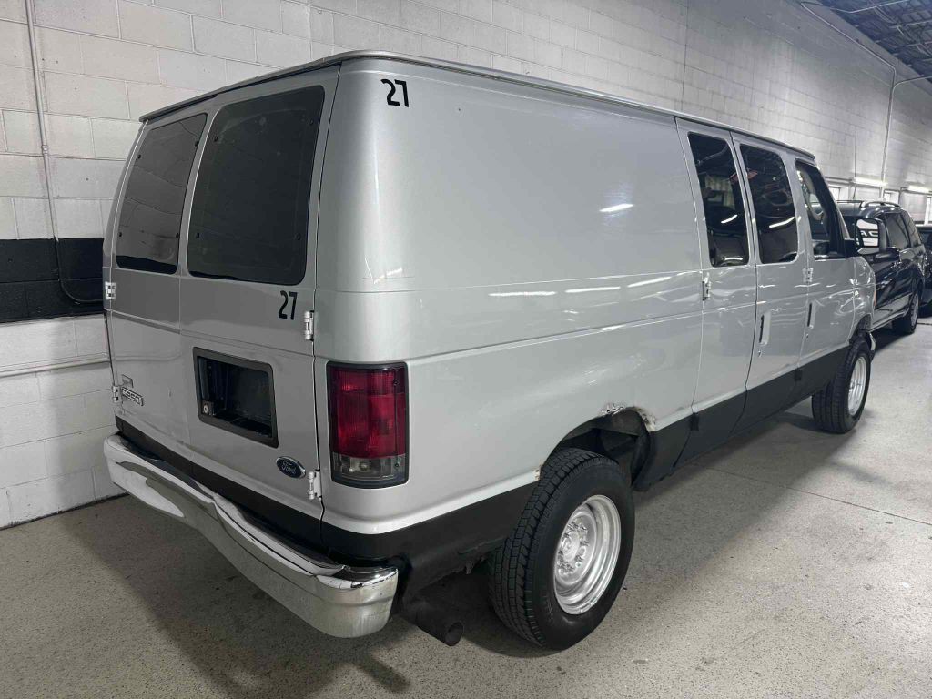 2006 Ford Econoline Image 5