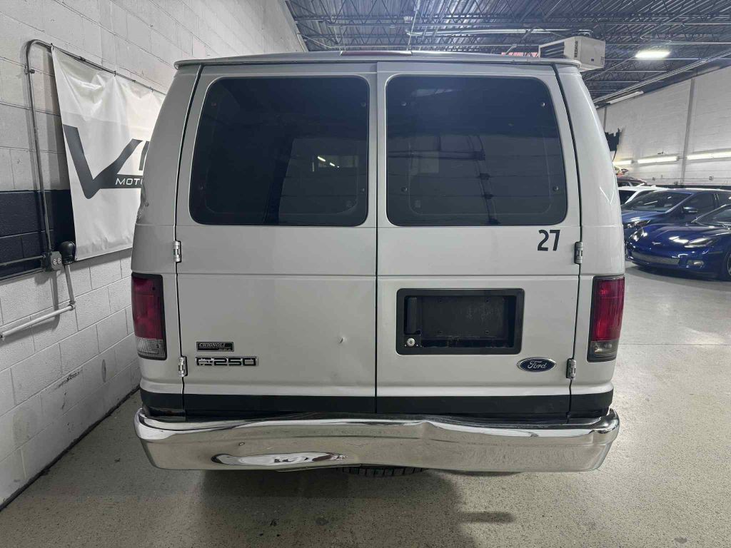 2006 Ford Econoline Image 6