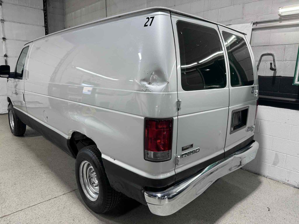 2006 Ford Econoline Image 7