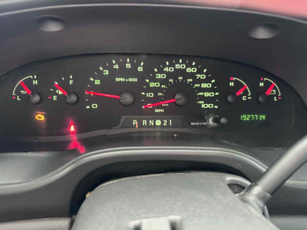 2006 Ford Econoline Image 12