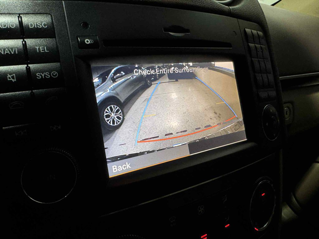 2012 Mercedes-Benz GL-Class Image 15