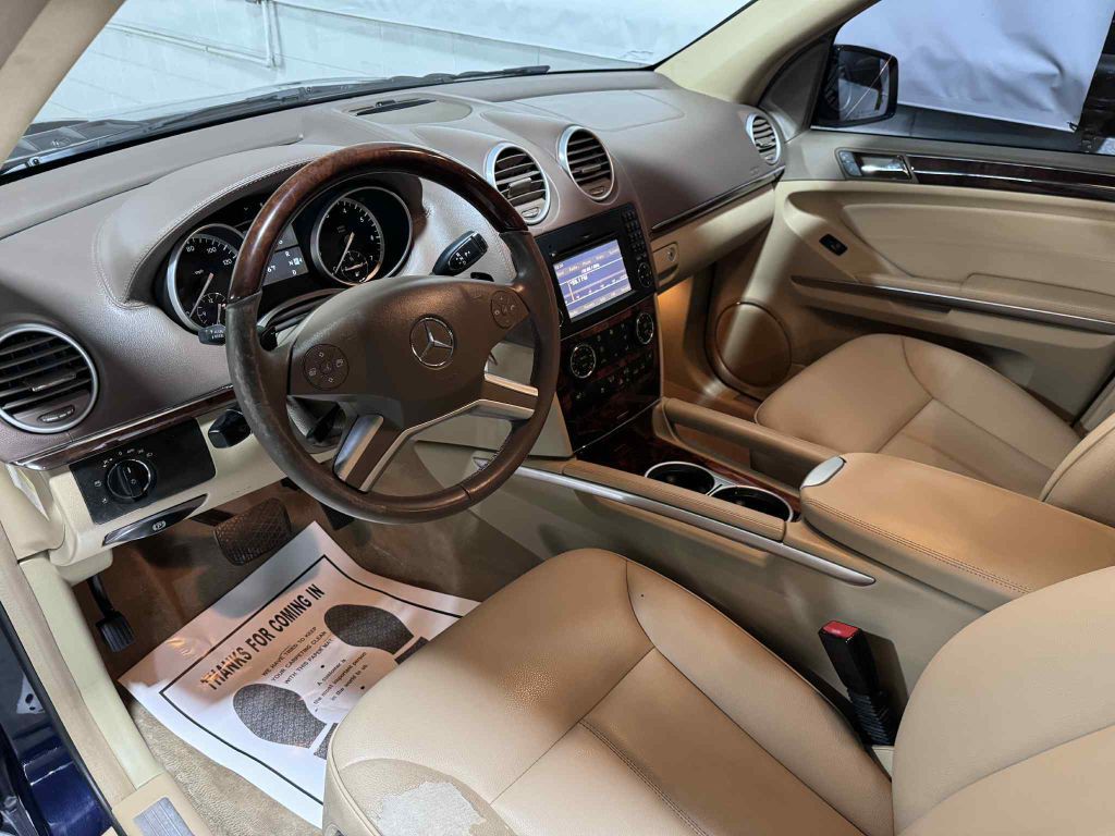 2012 Mercedes-Benz GL-Class Image 16