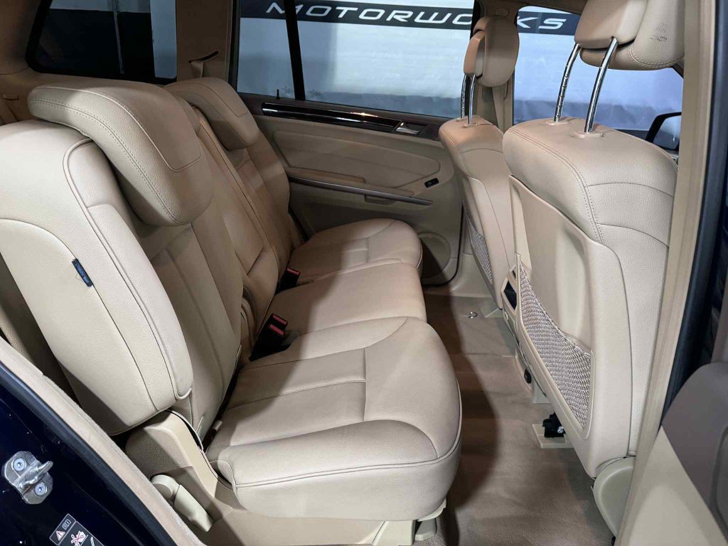 2012 Mercedes-Benz GL-Class Image 19