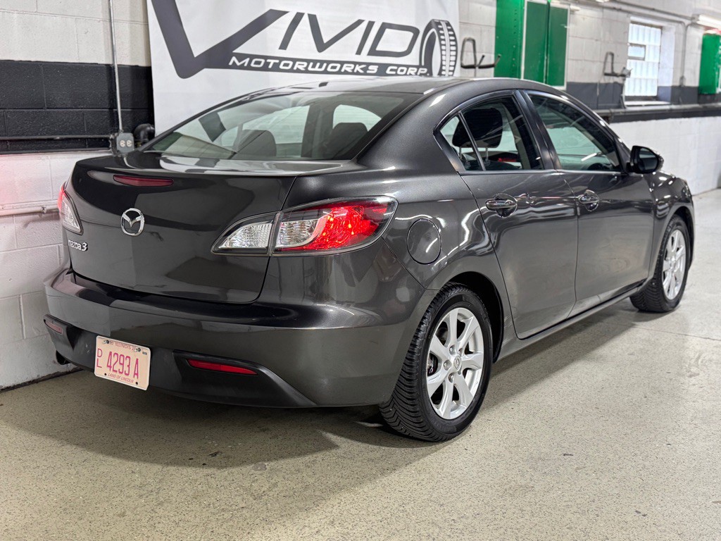 2010 Mazda Mazda3 Image 9