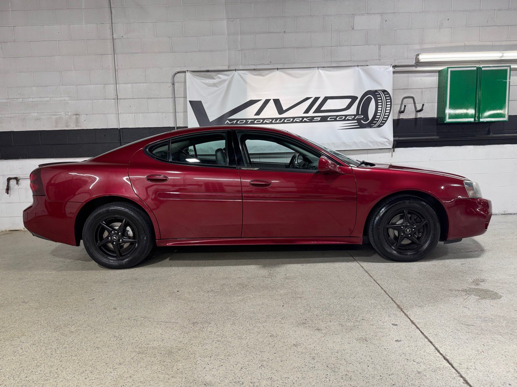 2004 Pontiac Grand Prix Image 6