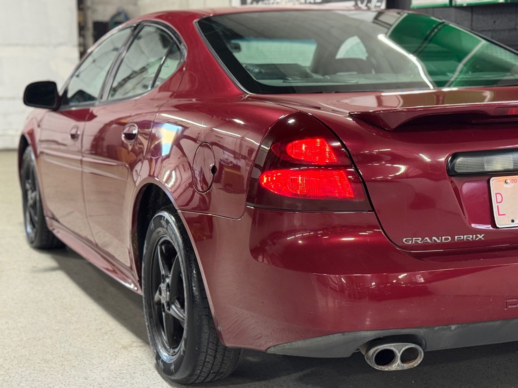 2004 Pontiac Grand Prix Image 14