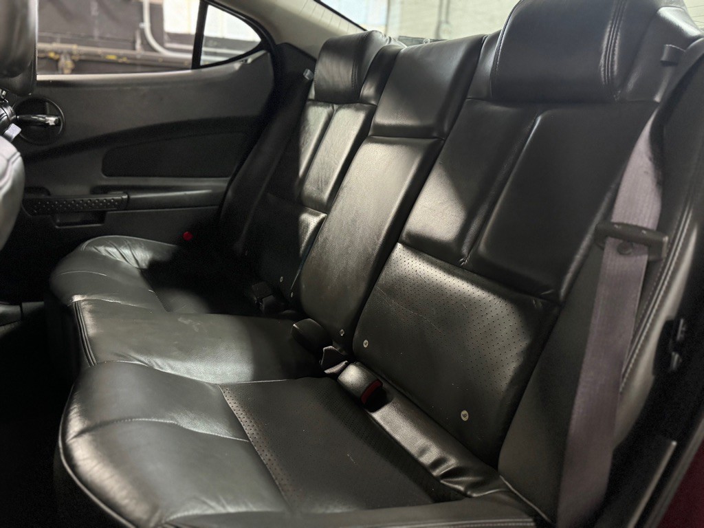 2004 Pontiac Grand Prix Image 19