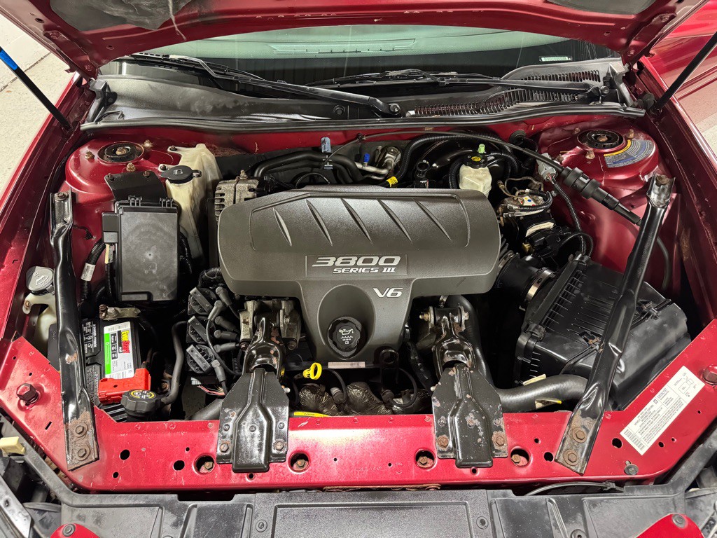 2004 Pontiac Grand Prix Image 23