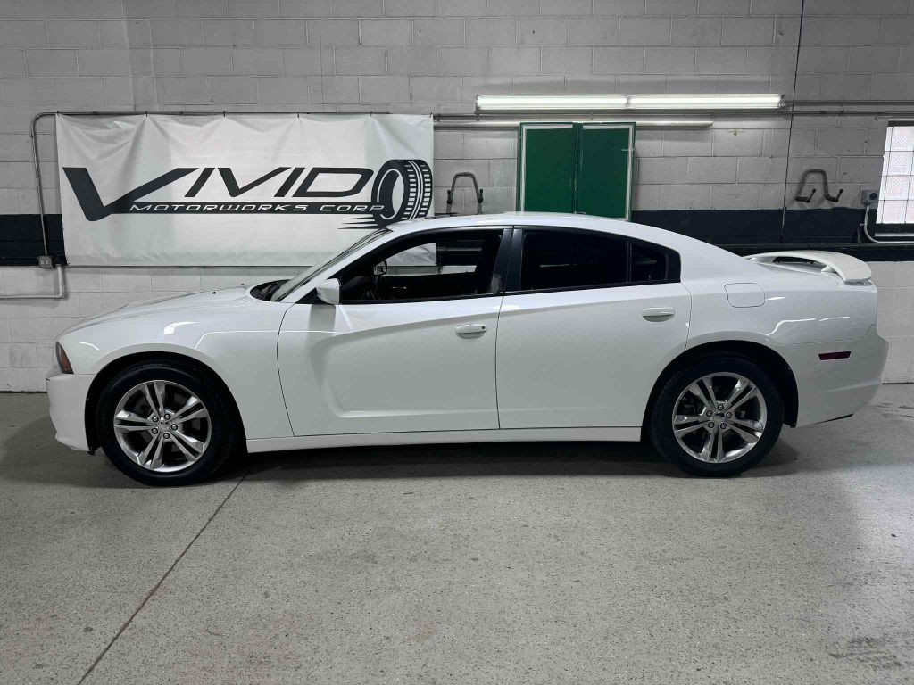 2013 Dodge Charger Image 9