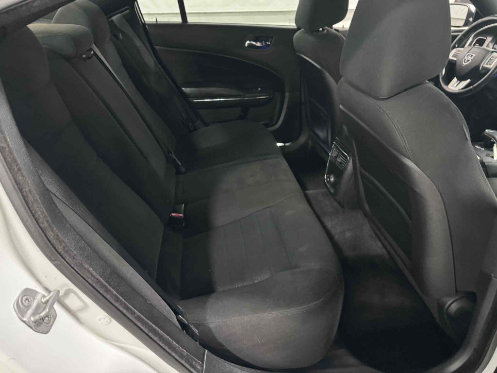 2013 Dodge Charger Image 17