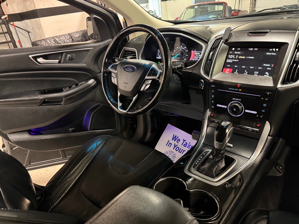 2016 Ford Edge Image 11