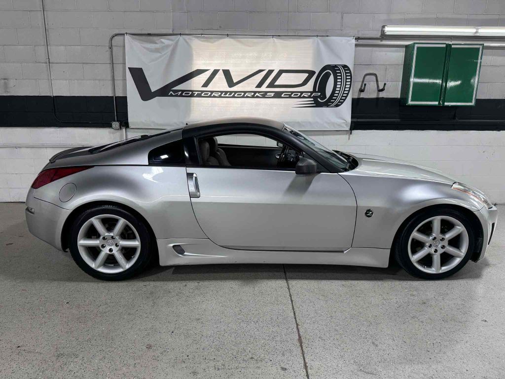 2003 Nissan 350Z Image 4