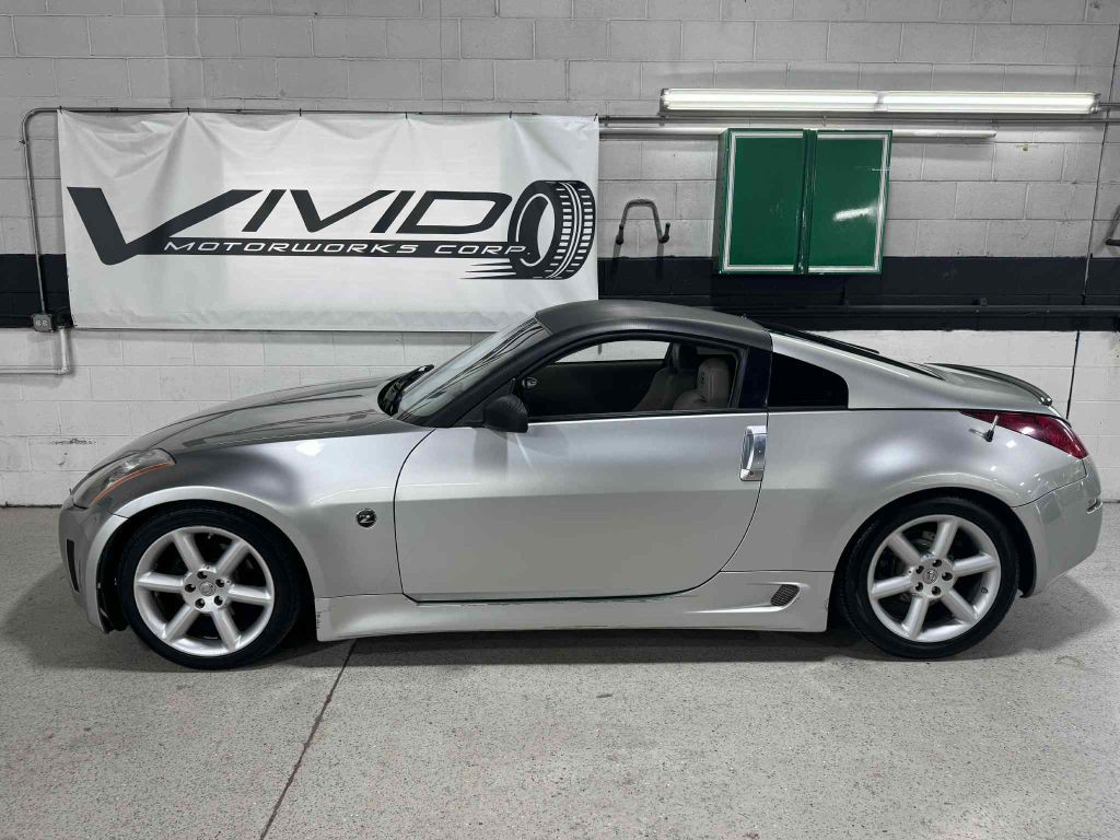 2003 Nissan 350Z Image 8