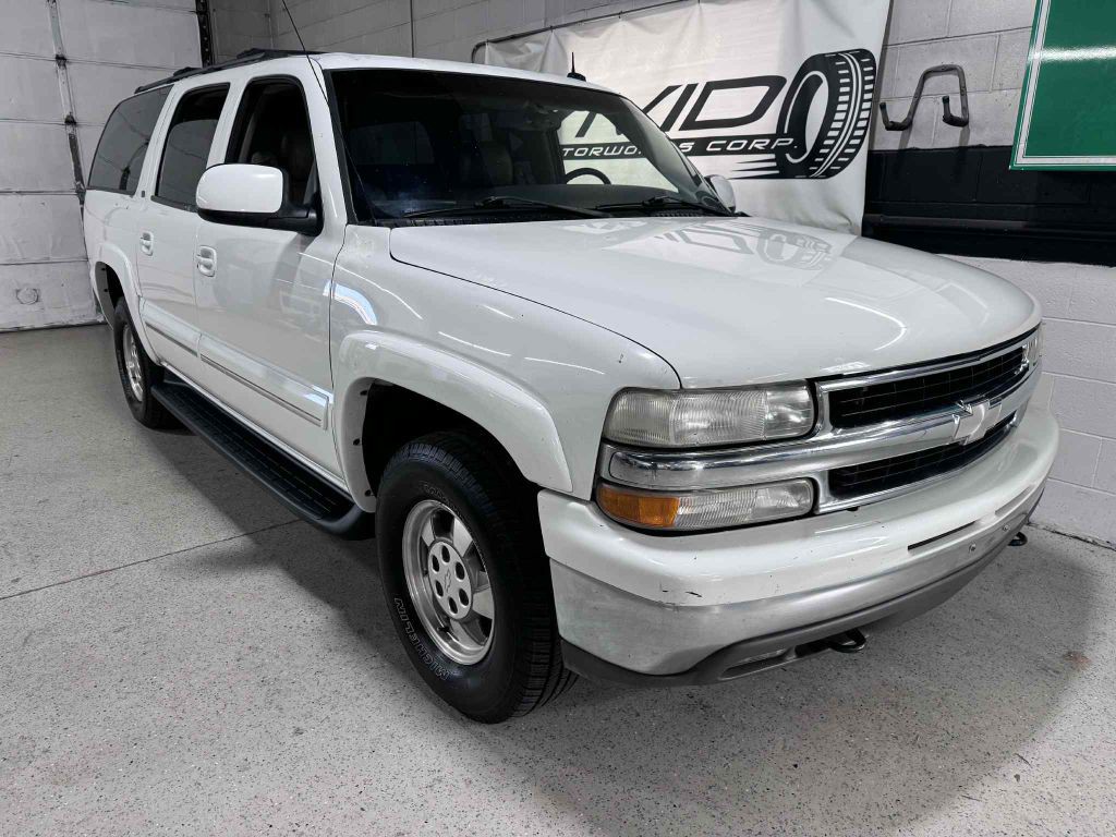 2003 Chevrolet Suburban Image 4