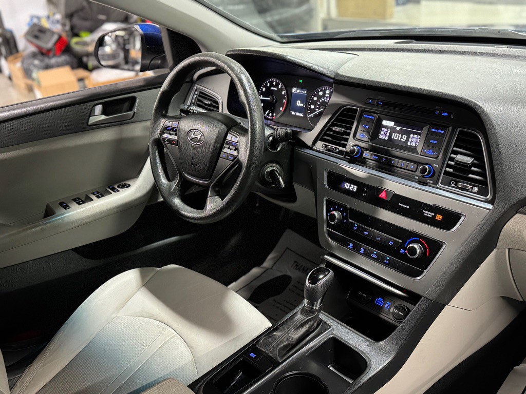 2017 Hyundai Sonata Image 18