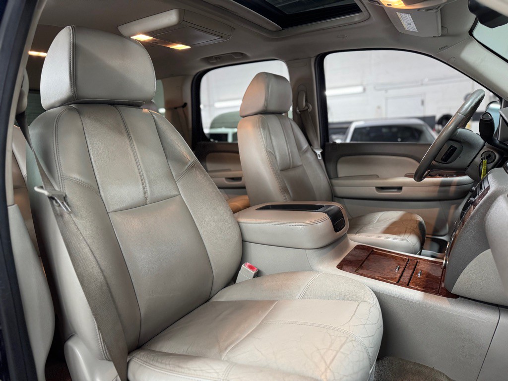 2007 Chevrolet Tahoe Image 16