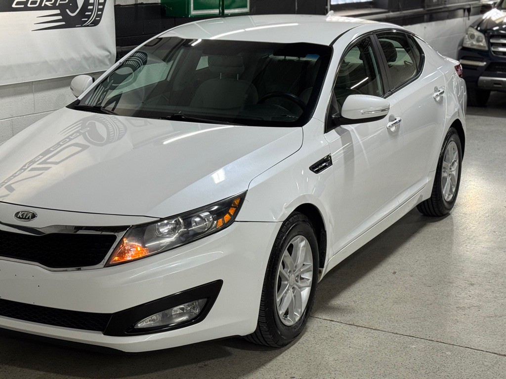 2012 Kia Optima Image 11