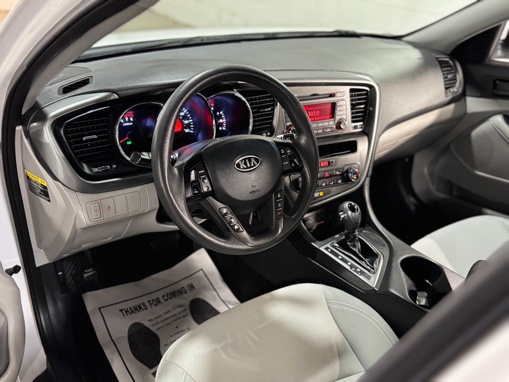 2012 Kia Optima Image 17
