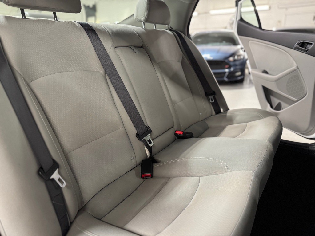 2012 Kia Optima Image 22