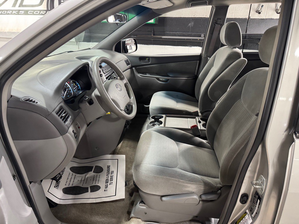 2006 Toyota Sienna Image 16