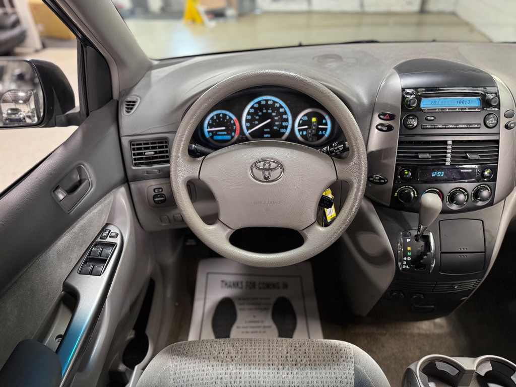 2006 Toyota Sienna Image 20