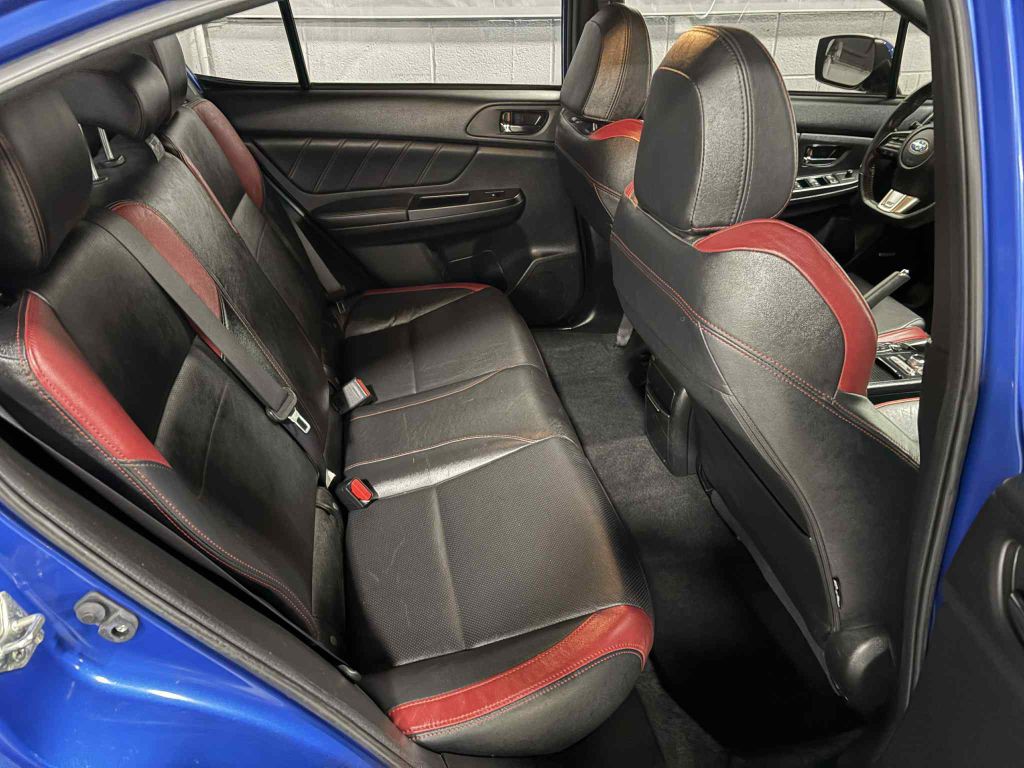 2015 Subaru WRX Image 18