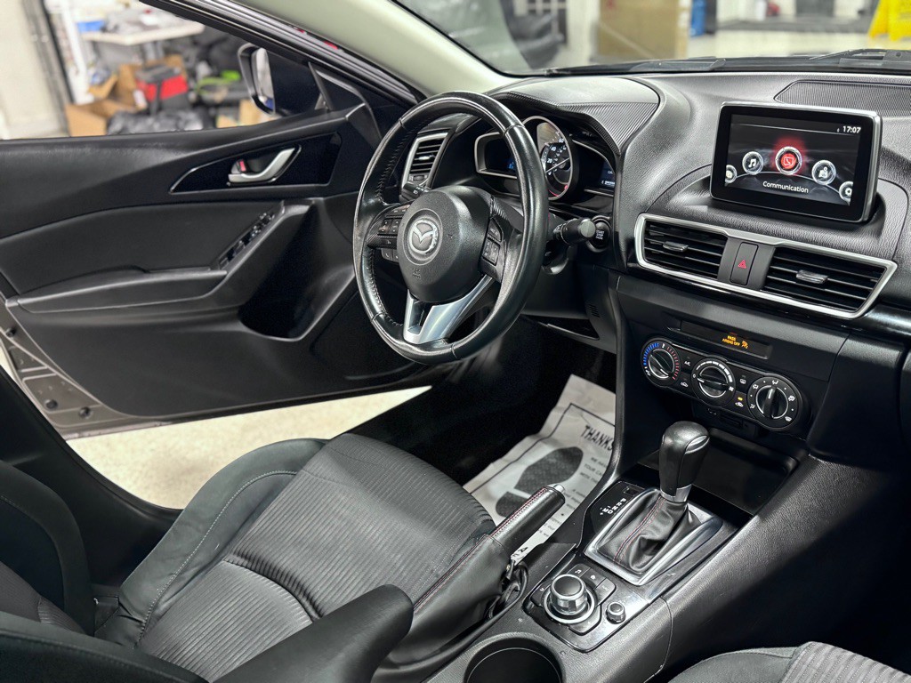 2015 Mazda Mazda3 Image 16